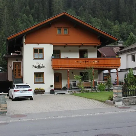 Apartment Friedheim, Haus